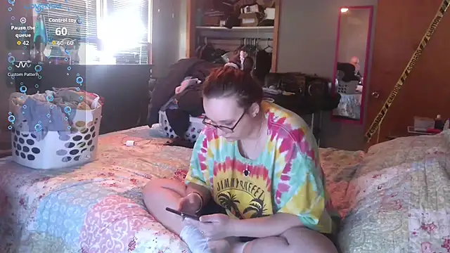 Snapshot of ZeTurtleMaster chatting on November 4, 7:50 pm ZeTurtleMaster online show from November 4, 7:50 pm