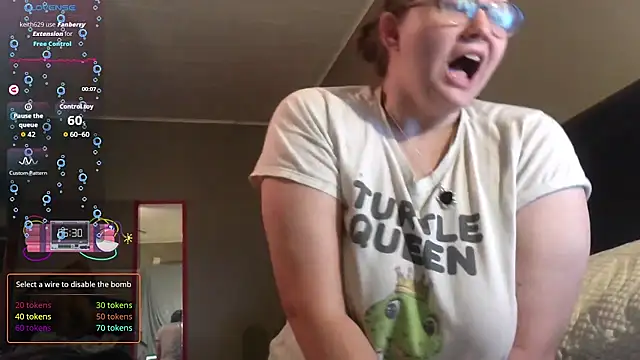 Snapshot of ZeTurtleMaster chatting on November 22, 12:54 am ZeTurtleMaster online show from November 22, 12:54 am