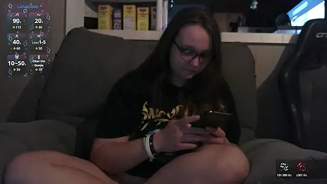 Snapshot of ZeTurtleMaster chatting on October 19, 12:24 am ZeTurtleMaster online show from October 19, 12:24 am