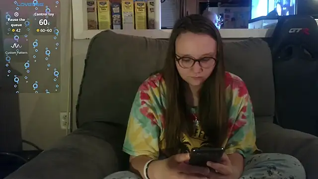 Snapshot of ZeTurtleMaster chatting on November 4, 2:59 am ZeTurtleMaster online show from November 4, 2:59 am