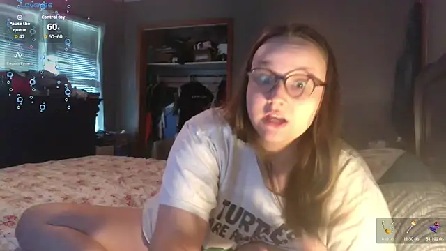 Snapshot of ZeTurtleMaster chatting on November 7, 6:23 pm ZeTurtleMaster online show from November 7, 6:23 pm