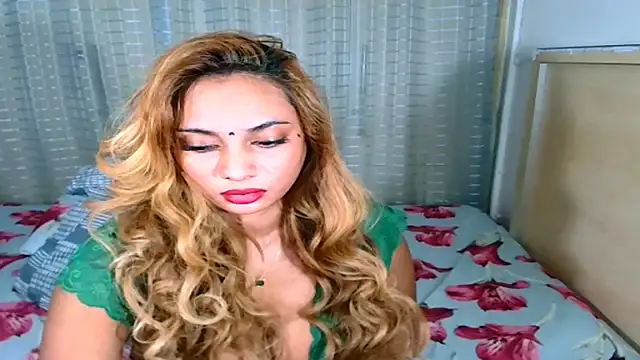 Snapshot of sexyindianchic chatting on September 26, 5:53 pm sexyindianchic online show from September 26, 5:53 pm