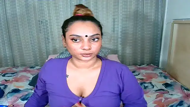 Snapshot of sexyindianchic chatting on November 18, 7:39 pm sexyindianchic online show from November 18, 7:39 pm