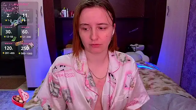 DanaMartina online show from April 4, 1:50 pm