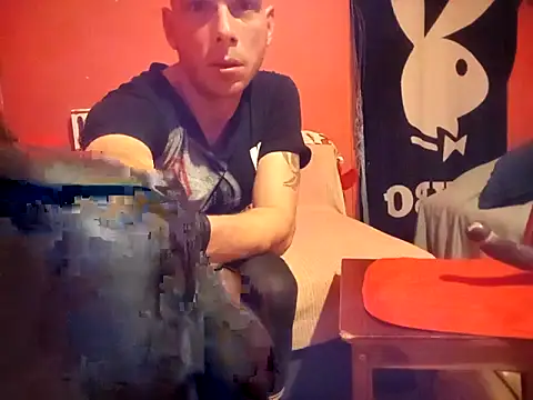 Snapshot of PlusSeks90 chatting on November 10, 10:04 pm PlusSeks90 online show from November 10, 10:04 pm