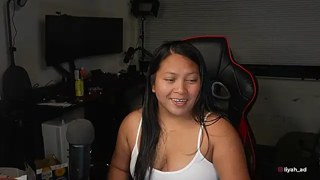 Bubbleliyah online show from October 28, 12:44 am