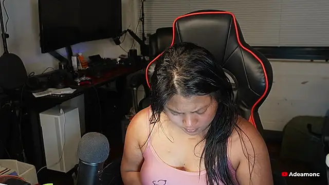 Bubbleliyah online show from October 31, 2:41 am