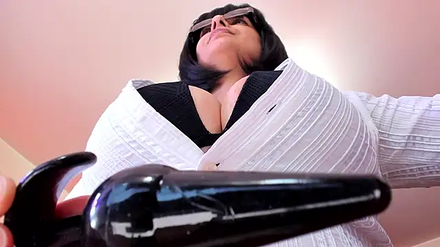 Snapshot of VICE_MASTERS chatting on November 5, 7:22 am VICE MASTERS online show from November 5, 7:22 am