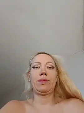 Snapshot of SofiaJoy chatting on July 9, 11:10 am SofiaJoy online show from July 9, 11:10 am