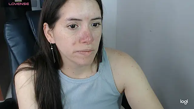spicey latina online show from May 26, 3:43 pm