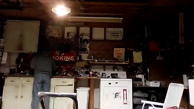 Snapshot of justinewe69 chatting on October 23, 3:27 am justinewe69 online show from October 23, 3:27 am