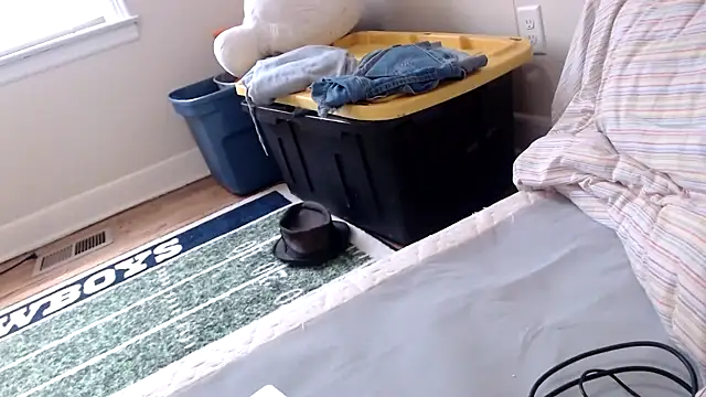 Snapshot of justinewe69 chatting on October 29, 8:19 pm justinewe69 online show from October 29, 8:19 pm