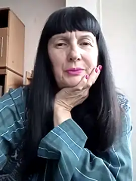 MelanyBanks online show from October 22, 11:09 am