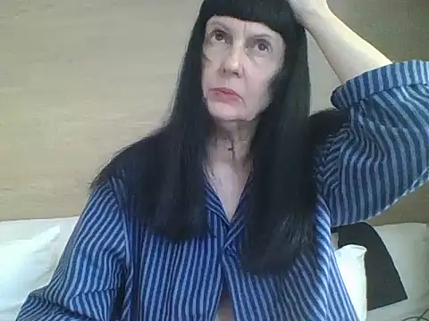 MelanyBanks online show from June 2, 7:30 am