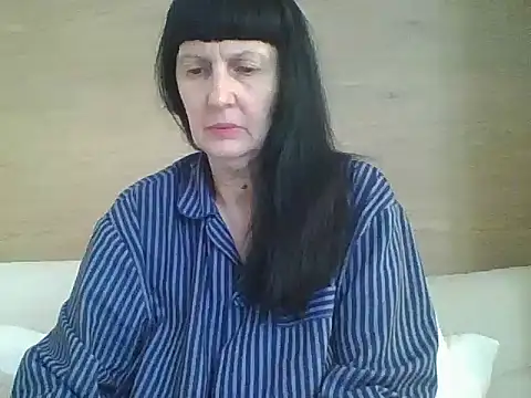 MelanyBanks online show from May 12, 5:15 am