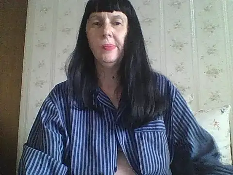 Snapshot of MelanyBanks chatting on June 14, 7:42 am MelanyBanks online show from June 14, 7:42 am
