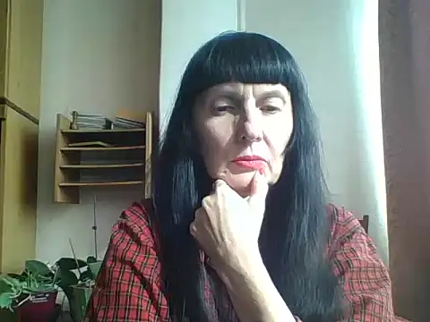 Snapshot of MelanyBanks chatting on October 14, 10:27 am MelanyBanks online show from October 14, 10:27 am