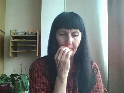 Snapshot of MelanyBanks chatting on September 28, 8:21 am MelanyBanks online show from September 28, 8:21 am