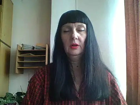 Snapshot of MelanyBanks chatting on October 13, 7:43 am MelanyBanks online show from October 13, 7:43 am