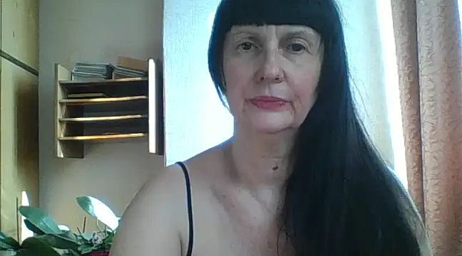 Snapshot of MelanyBanks chatting on March 8, 9:39 am MelanyBanks online show from March 8, 9:39 am