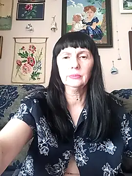 MelanyBanks online show from April 24, 10:06 am
