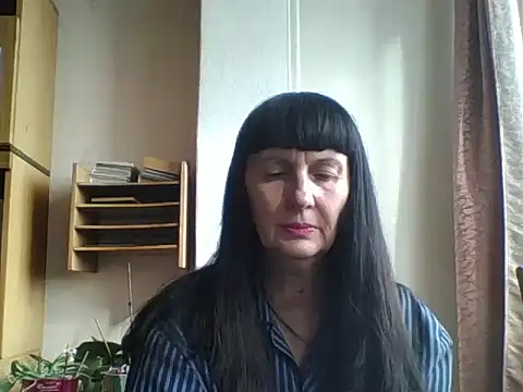 MelanyBanks online show from October 31, 10:23 am