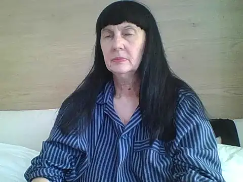MelanyBanks online show from May 24, 10:37 am
