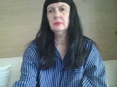MelanyBanks online show from May 31, 7:03 am