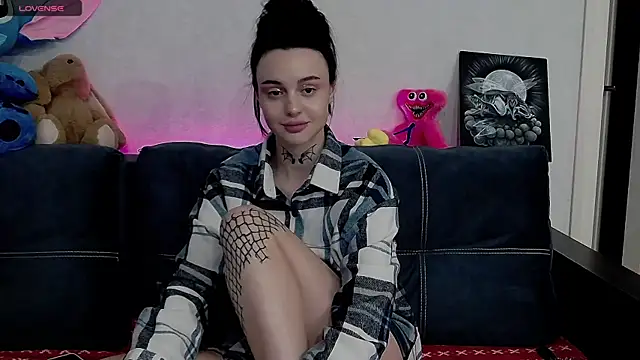 TeaAlen online show from December 19, 6:56 pm