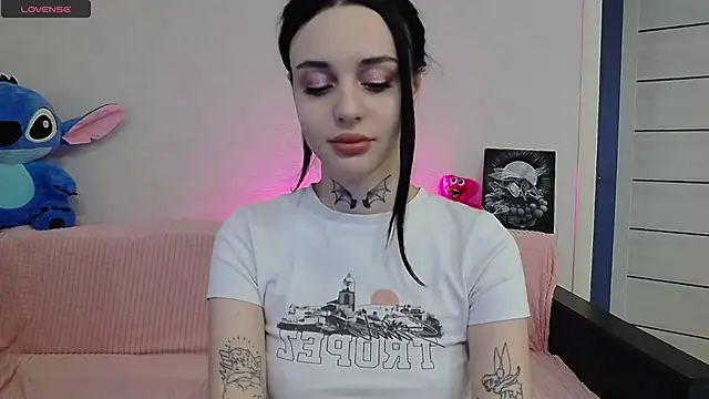 TeaAlen online show from February 4, 1:48 pm