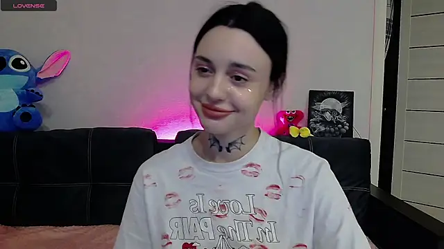 TeaAlen online show from December 17, 6:09 pm