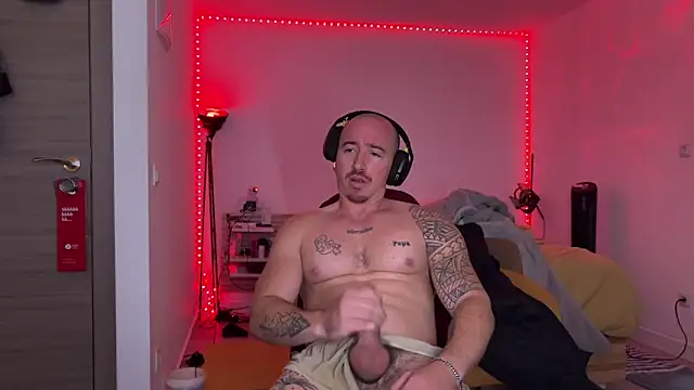 LMURPHYOK online show from May 9, 2:31 pm