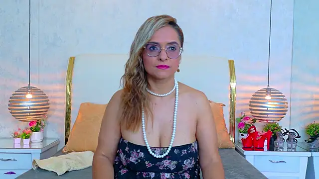 MarilynVega1 online show from July 9, 9:03 pm