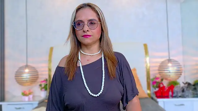 MarilynVega1 online show from June 25, 8:36 pm