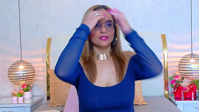 MarilynVega1 online show from July 10, 9:15 pm