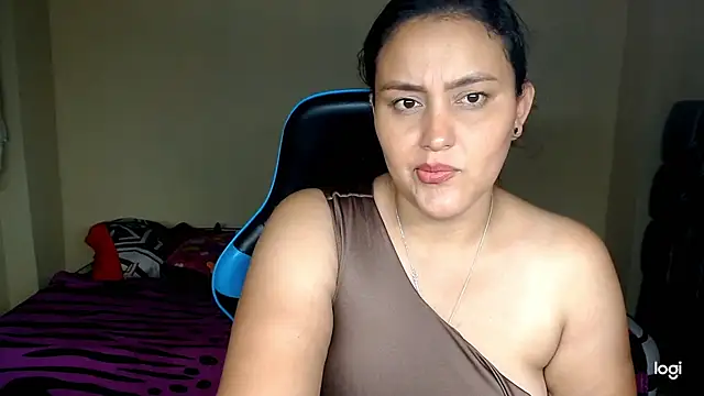 sexy nurse  online show from June 13, 3:15 am