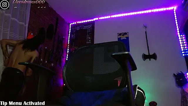 davidroses420 online show from November 25, 11:59 pm