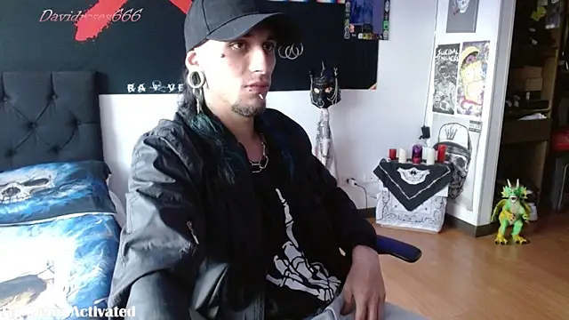 davidroses420 online show from October 3, 10:00 pm