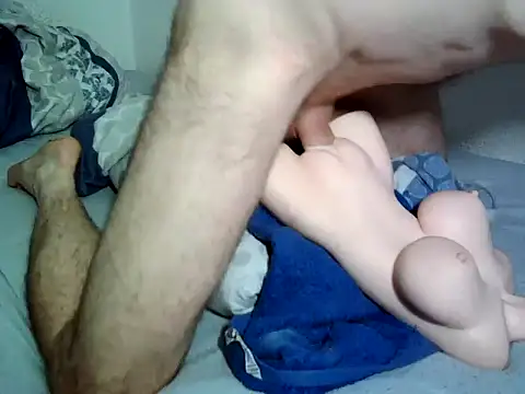 Snapshot of mopa81 chatting on February 12, 11:09 pm mopa81 online show from February 12, 11:09 pm