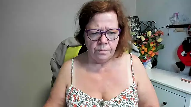 Snapshot of Adelewildx chatting on June 5, 2:16 am Adelewildx online show from June 5, 2:16 am