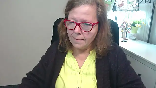 Adelewildx online show from September 29, 3:24 am