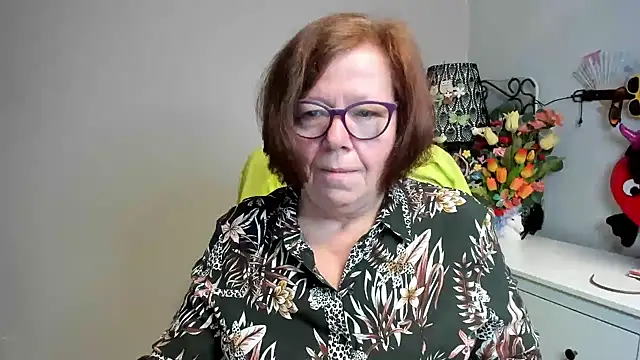 Snapshot of Adelewildx chatting on May 19, 3:46 am Adelewildx online show from May 19, 3:46 am