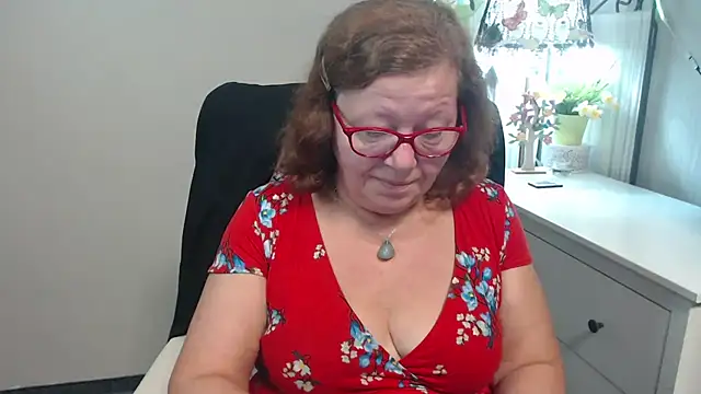 Adelewildx online show from September 9, 2:43 am