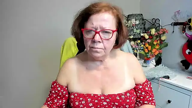 Snapshot of Adelewildx chatting on May 18, 4:01 am Adelewildx online show from May 18, 4:01 am
