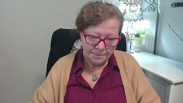 Adelewildx online show from September 15, 2:45 am