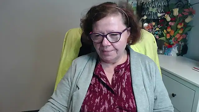 Snapshot of Adelewildx chatting on May 7, 2:49 am Adelewildx online show from May 7, 2:49 am