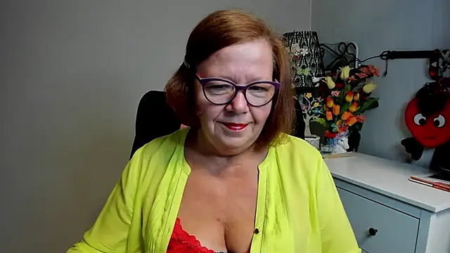 Adelewildx online show from July 6, 3:02 am