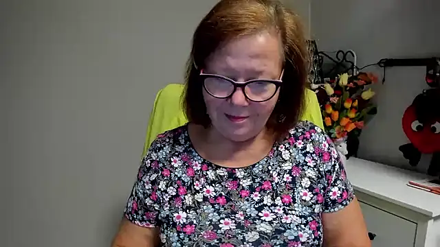 Adelewildx online show from July 9, 3:18 am