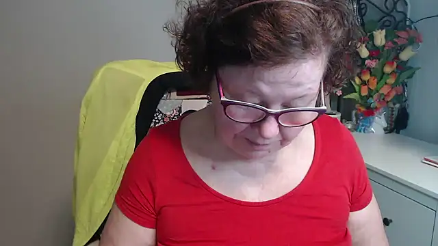 Adelewildx online show from April 13, 3:10 am