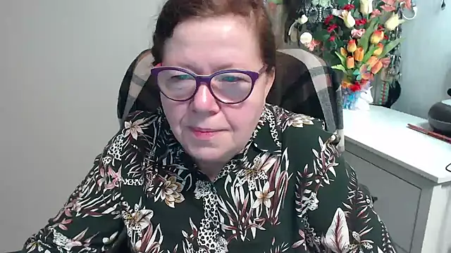 Adelewildx online show from February 16, 5:06 am